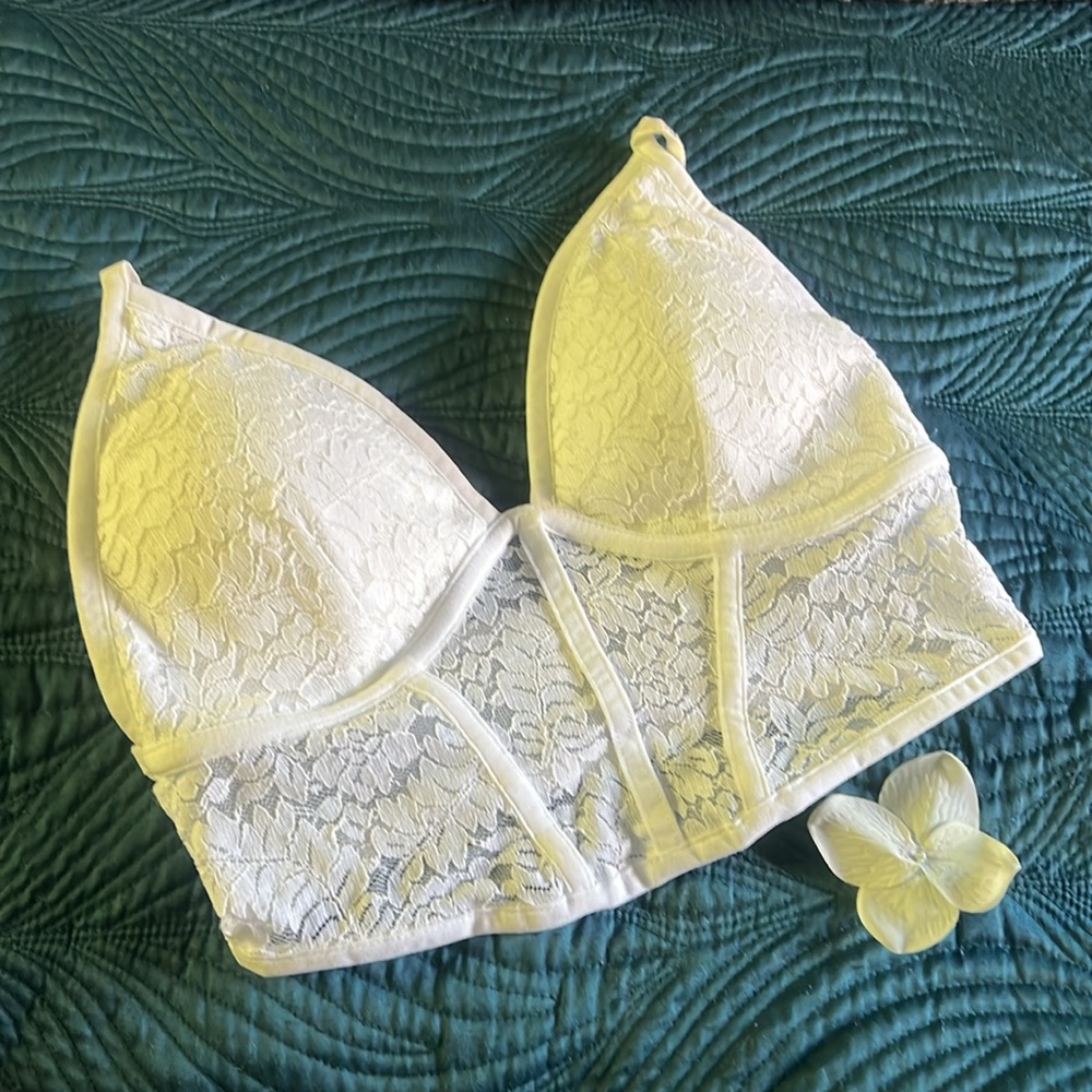 Laced Crop🧚🏻 - Picture 3 of 3